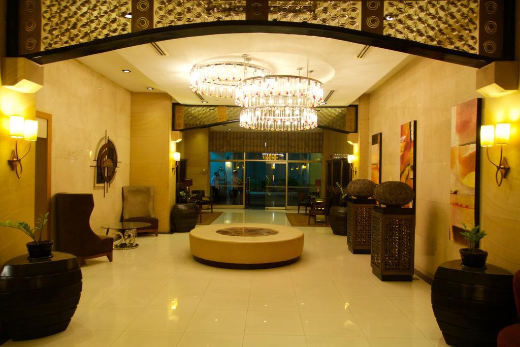Luxury Condo At Forbeswood Parklane The Fort Bgc Makati City Habitación foto