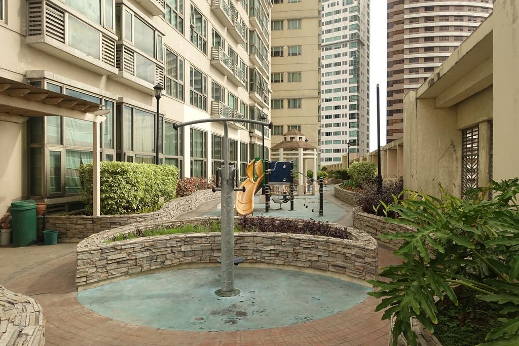 Luxury Condo At Forbeswood Parklane The Fort Bgc Makati City Exterior foto
